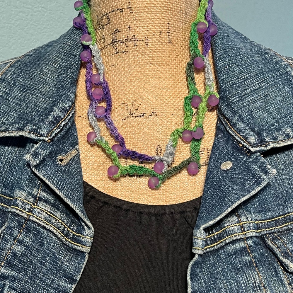 Handmade Crochet Beaded Necklace Purple - Picture 5 of 9